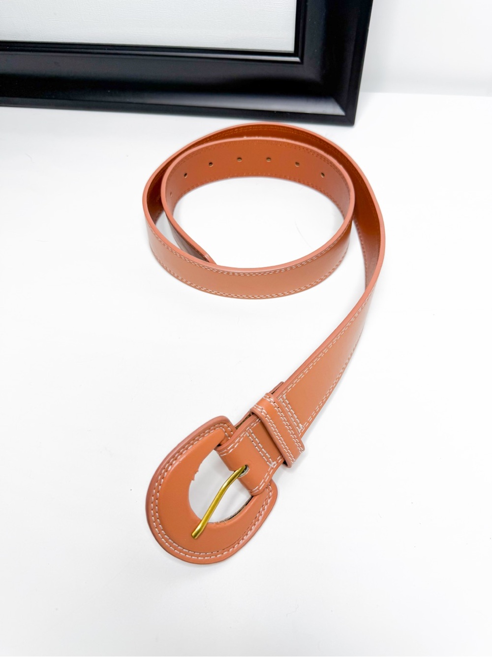 Tan Leather Women’s Belt with Gold Buckle